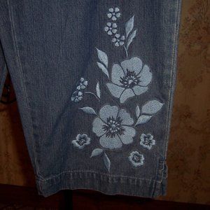 Embroidered capri jeans